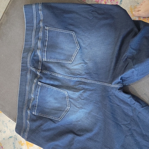 NWOT Torrid Pull On Skinny Jeans - Picture 4 of 6